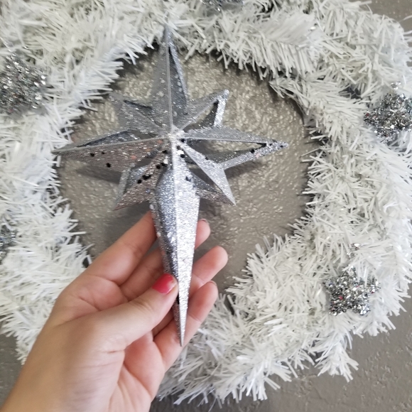Cute Star Wreath - Picture 3 of 4